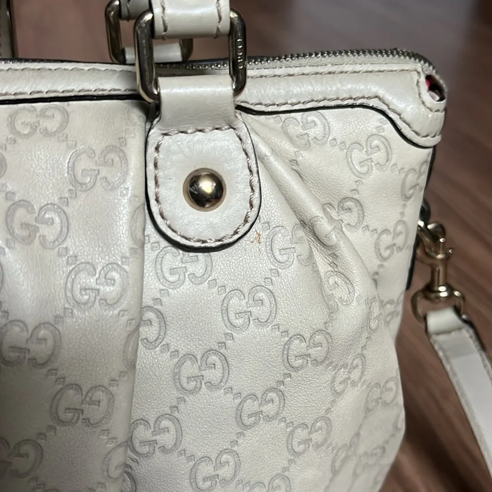 A 236 - 💯% authentic Gucci shoulder bag - Picture 10 of 16